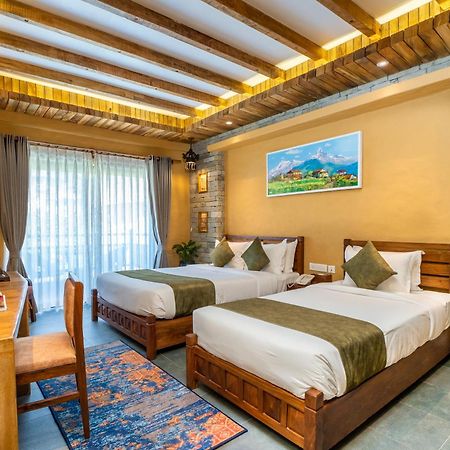Bar Peepal Resort Pokhara Luaran gambar Deluxe Room