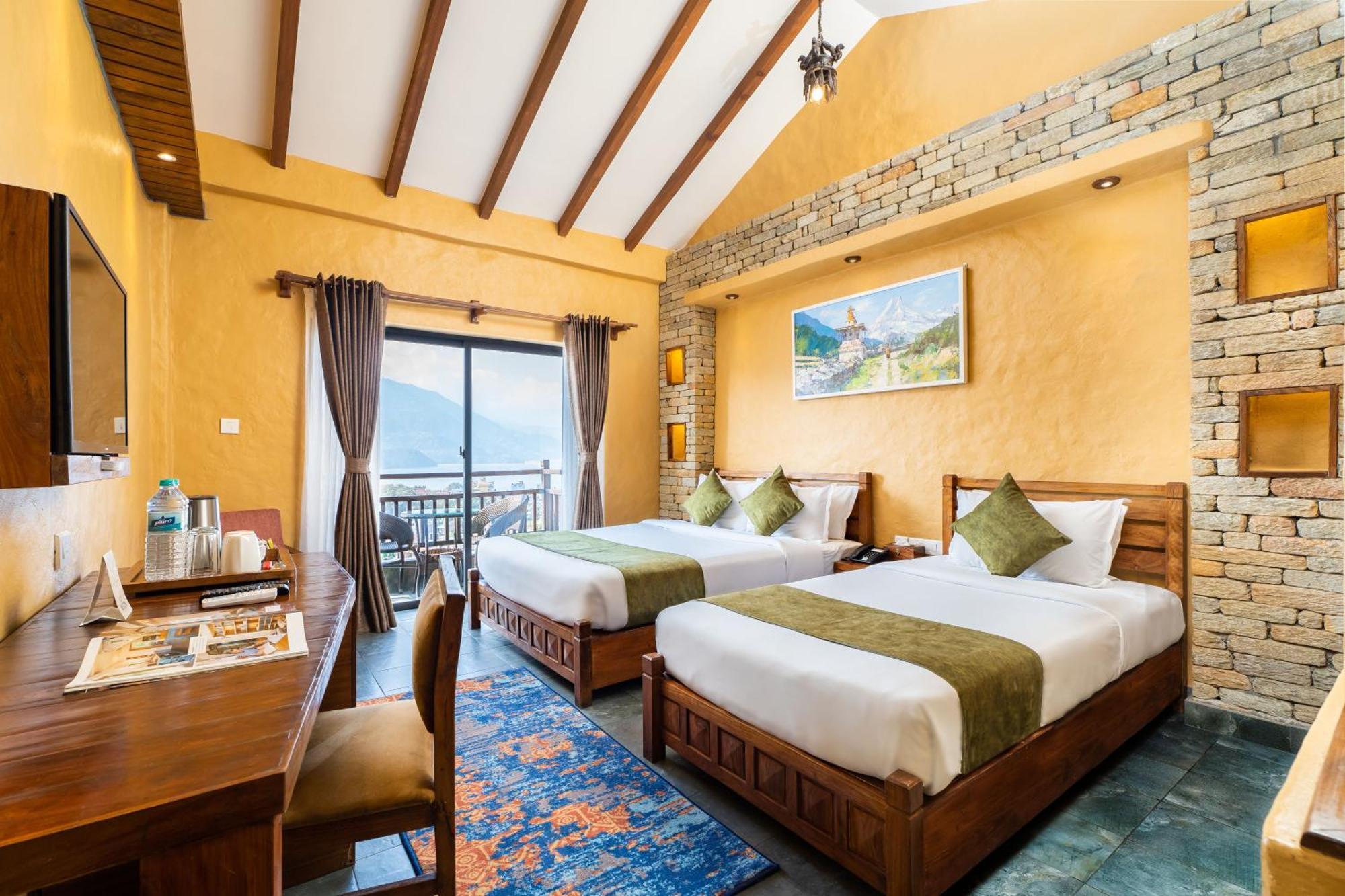 Bar Peepal Resort Pokhara Luaran gambar Deluxe Room