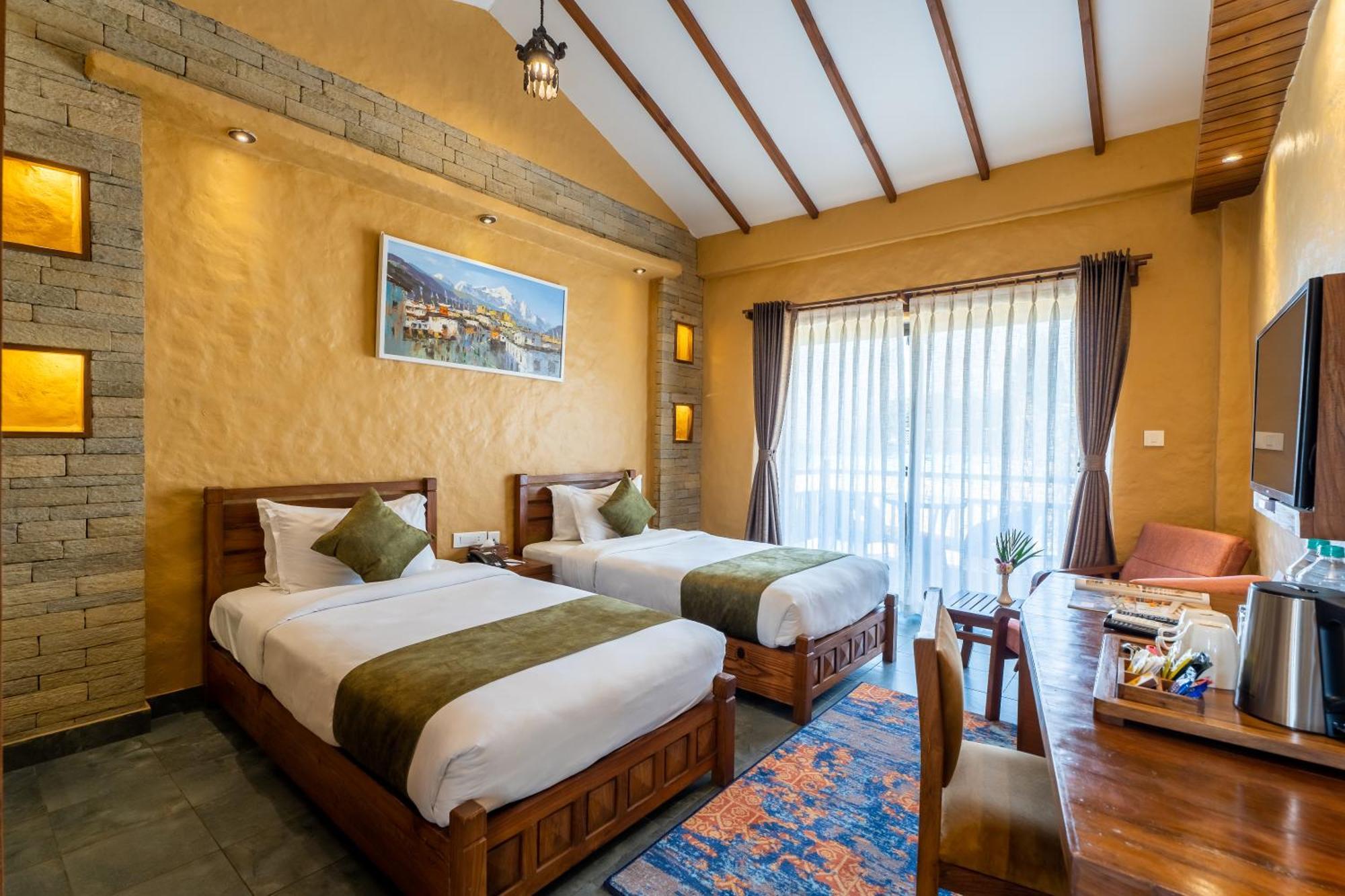Bar Peepal Resort Pokhara Luaran gambar Deluxe Room